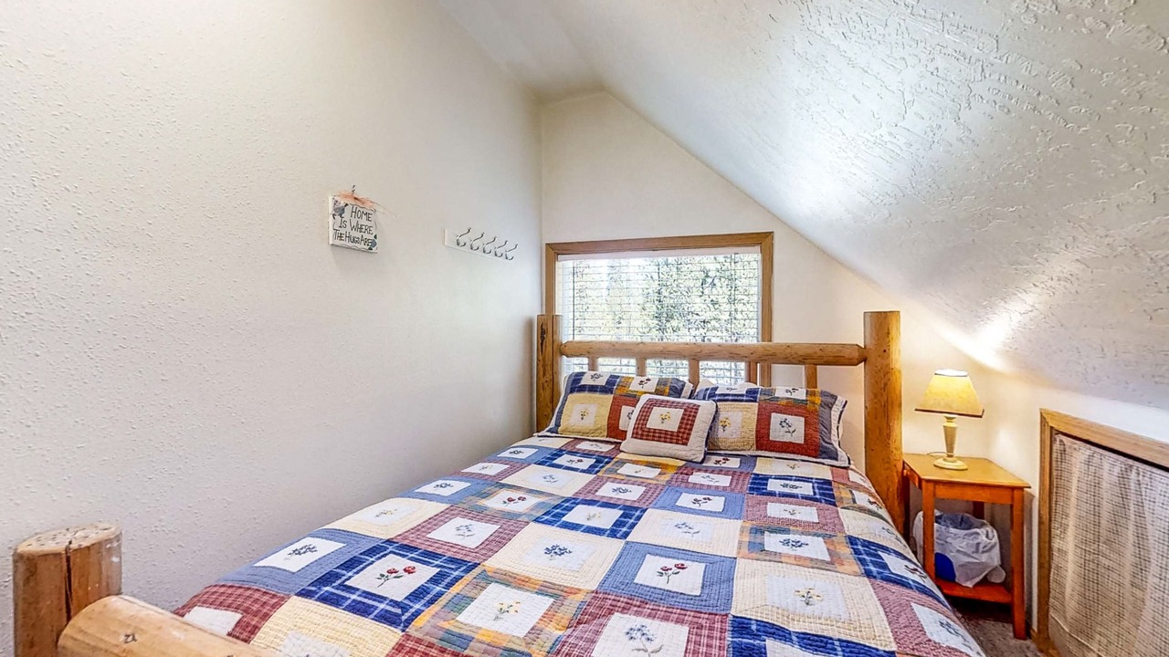 Photo of Bedroom in Crescent