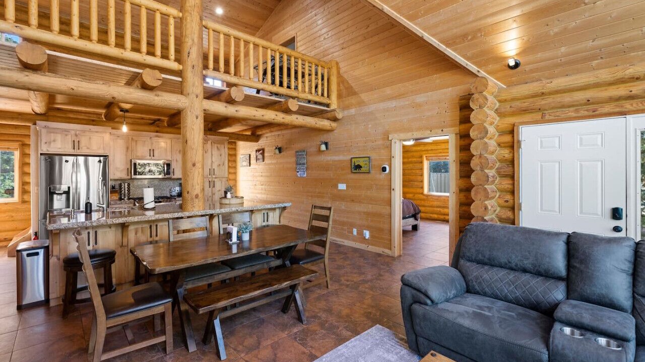 Photo of Livingroom in Meadow View Heights