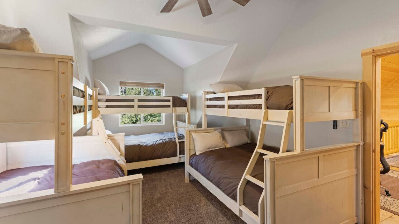 Photo of Bedroom in Meadow View Heights