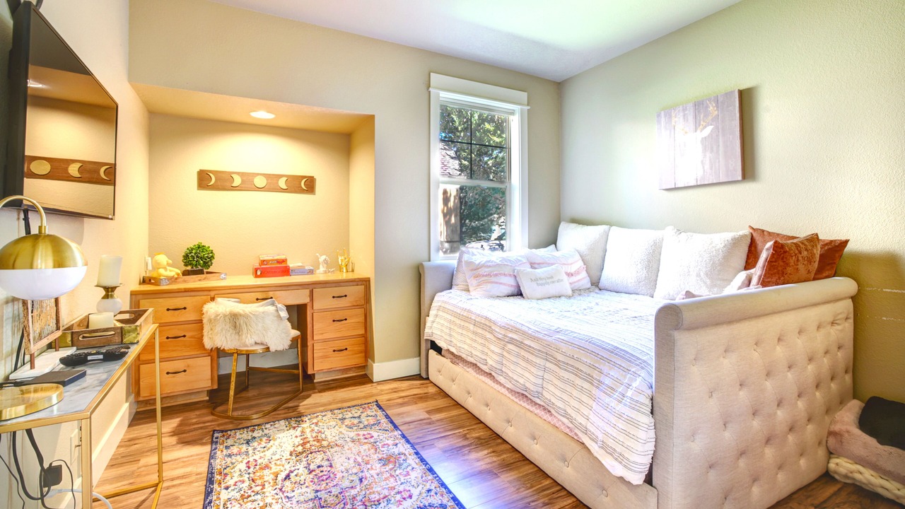 Photo of Bedroom in Redmond