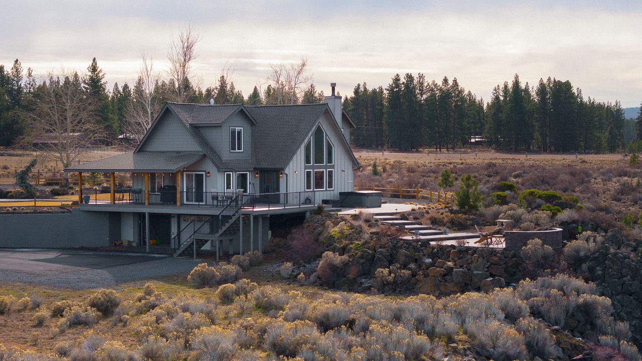Photo of Bedroom in Deschutes River Woods