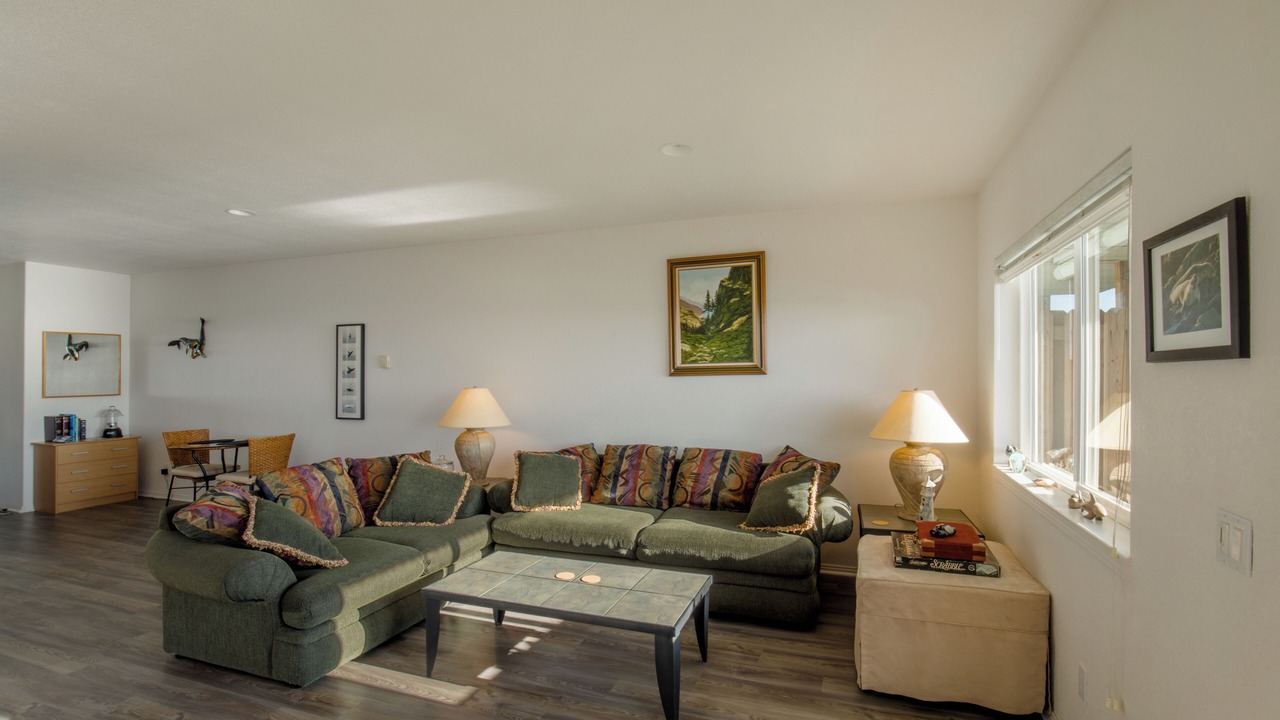 Photo of Livingroom in Shelter Cove