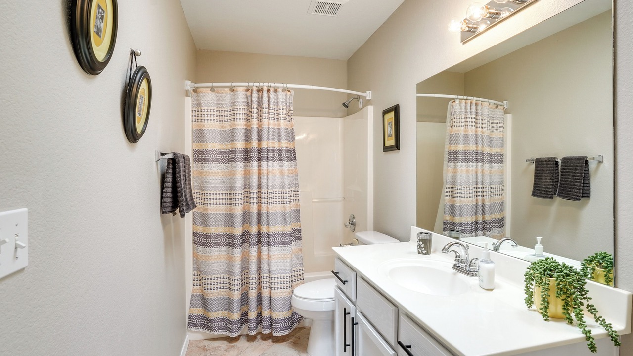 Photo of Bathroom in Greenway Palms