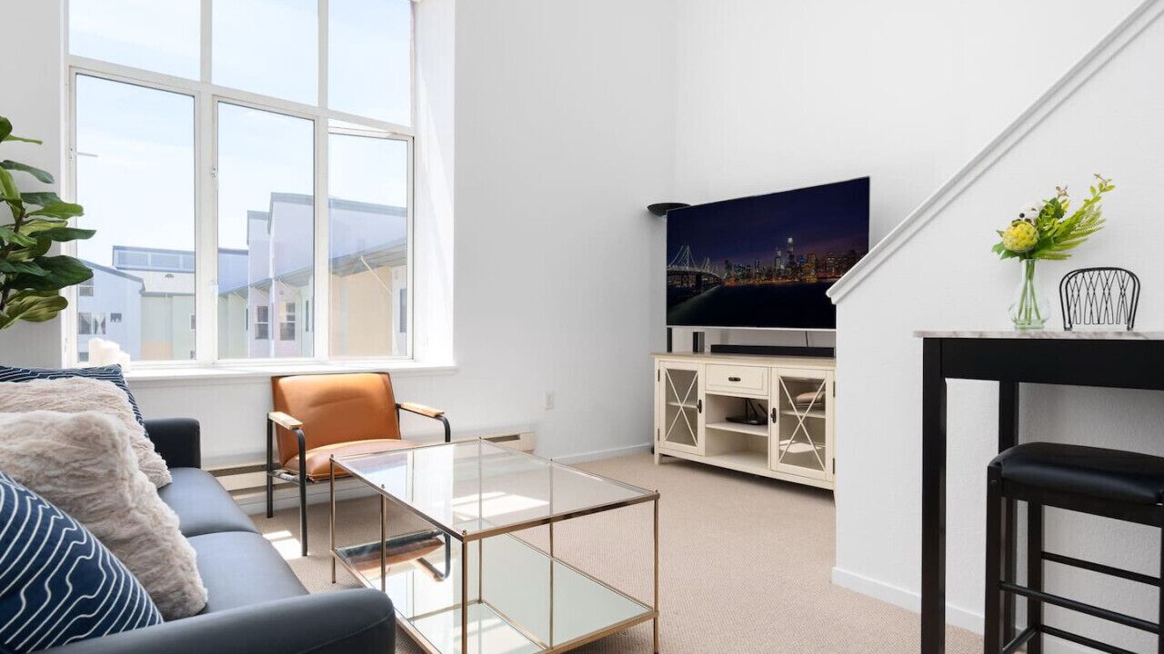Photo of Livingroom in Downtown San Francisco