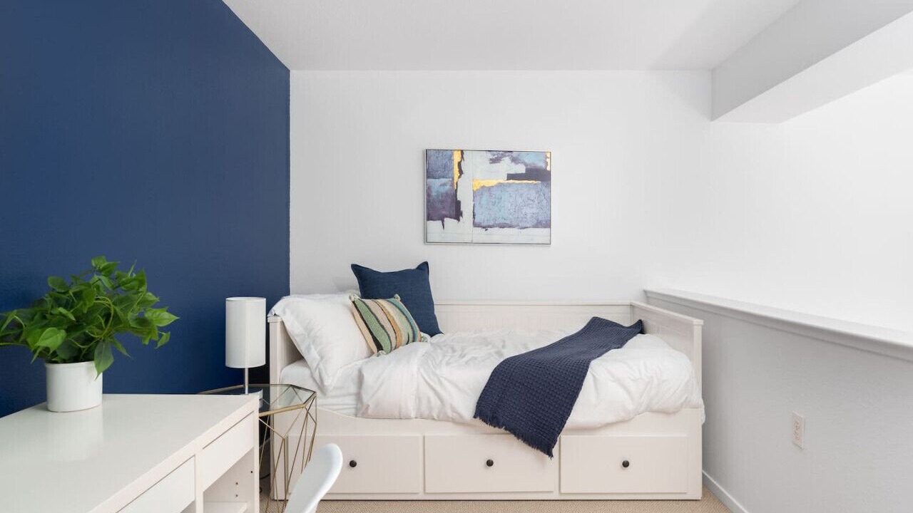Photo of Bedroom in Downtown San Francisco