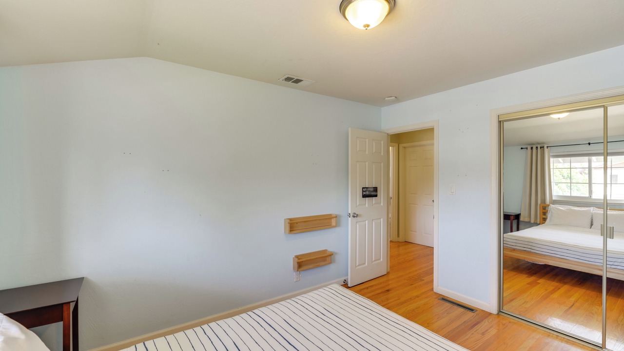 Photo of Bedroom in Campbell