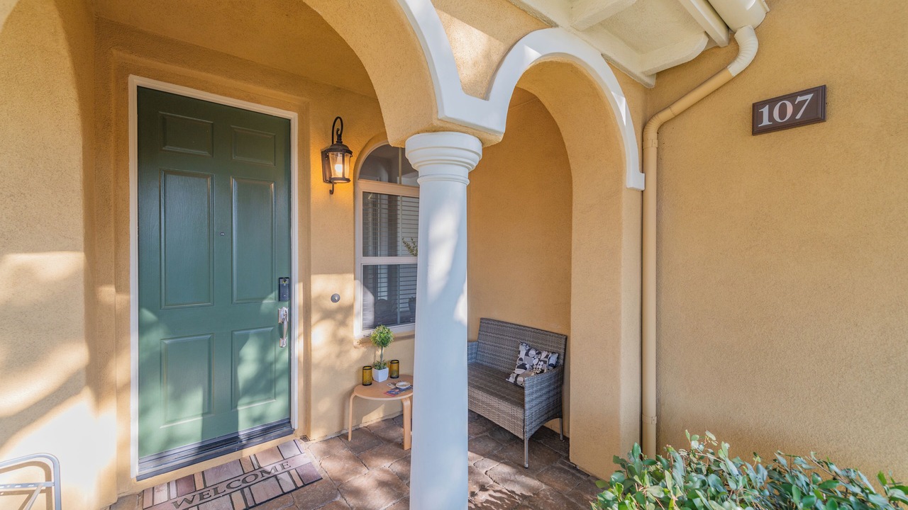 Photo of Patio Balcony in Woodbury