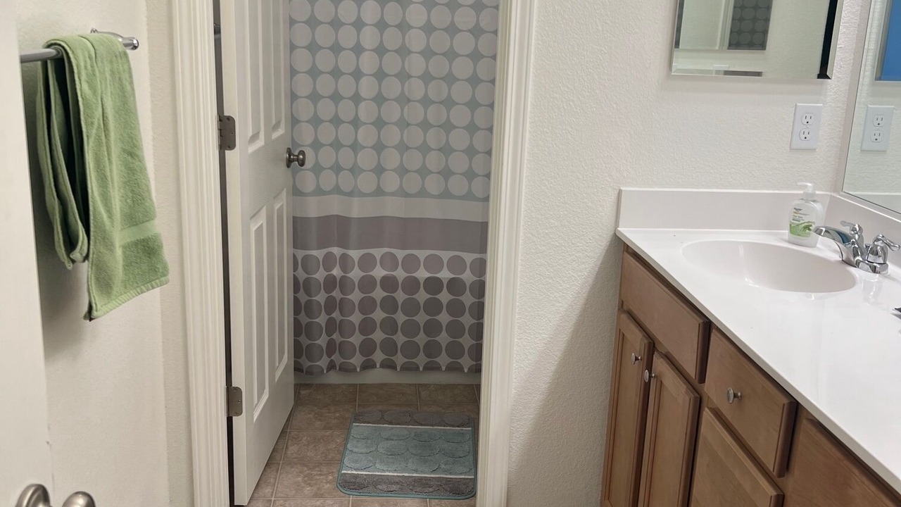 Photo of Bathroom in Oakley