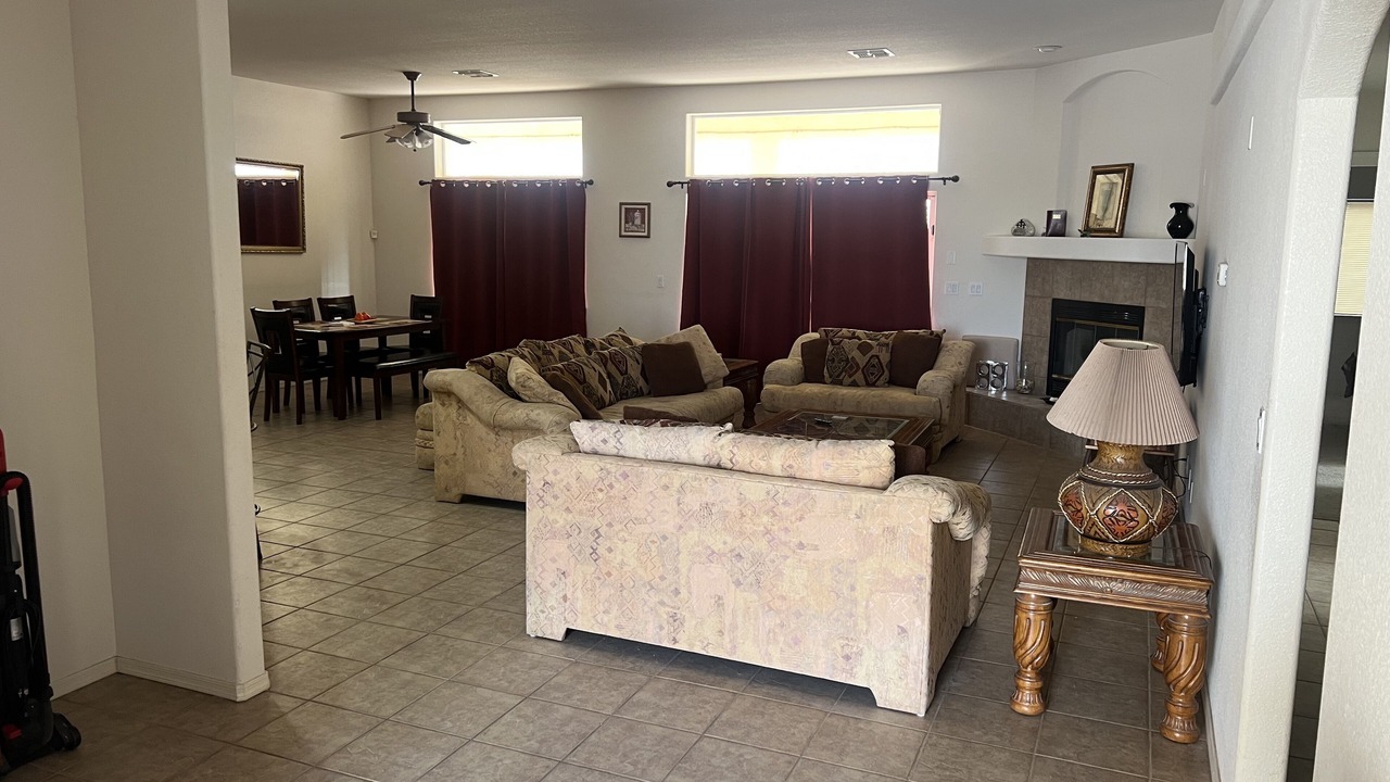Photo of Livingroom in Sunridge Estates