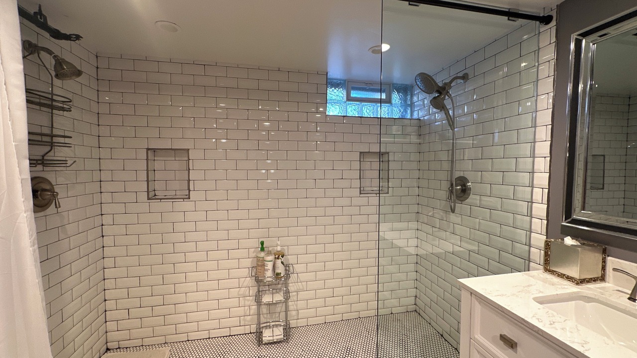 Photo of Bathroom in Downtown Las Vegas