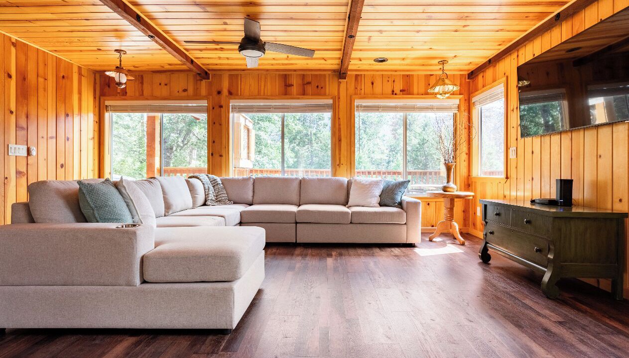 Photo of Livingroom in Springville