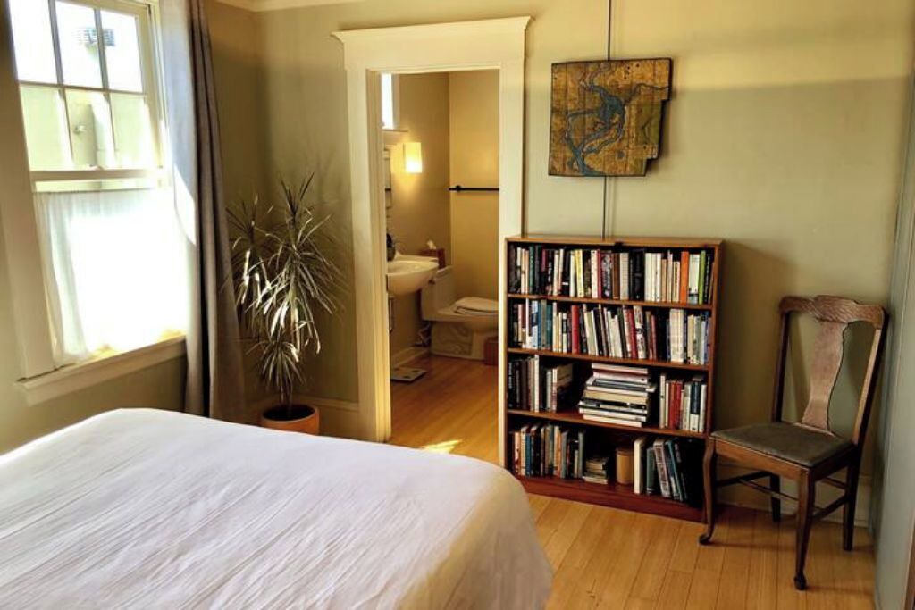 Photo of Bedroom in South Berkeley