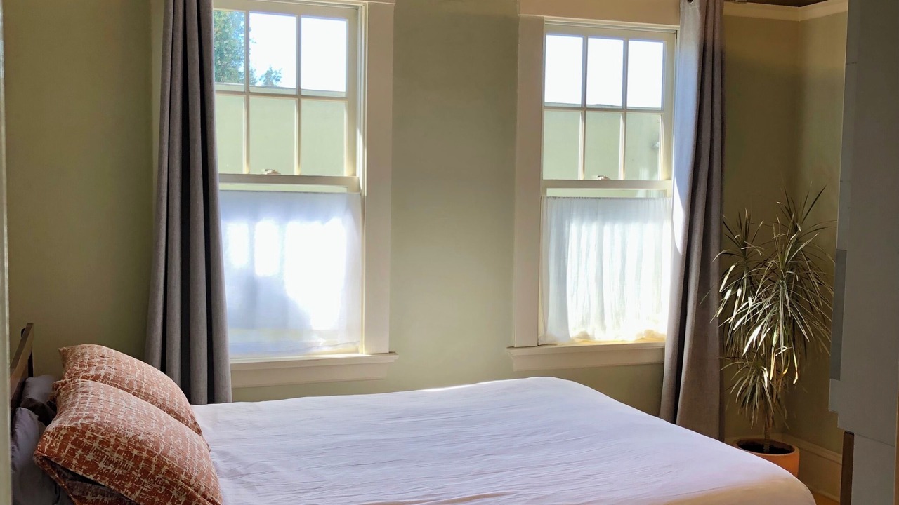 Photo of Bedroom in South Berkeley