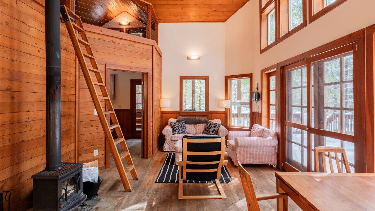 Photo of Livingroom in Ashland