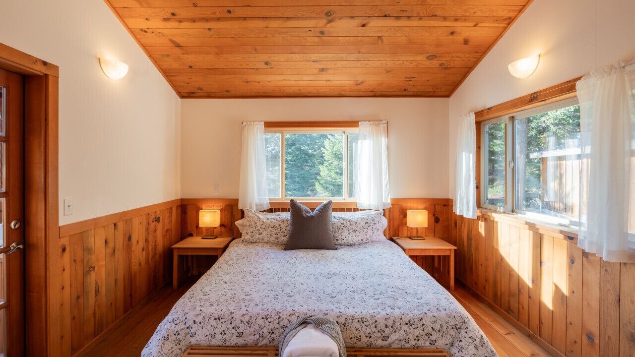 Photo of Bedroom in Ashland