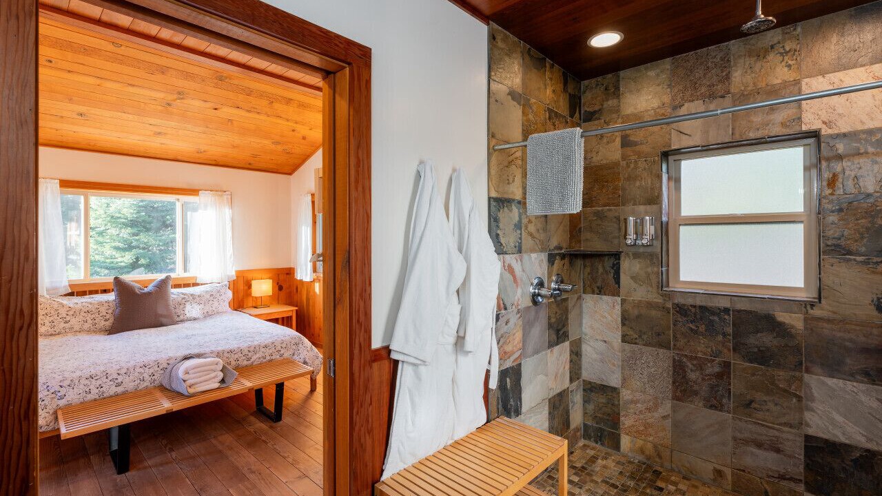Photo of Bathroom in Ashland