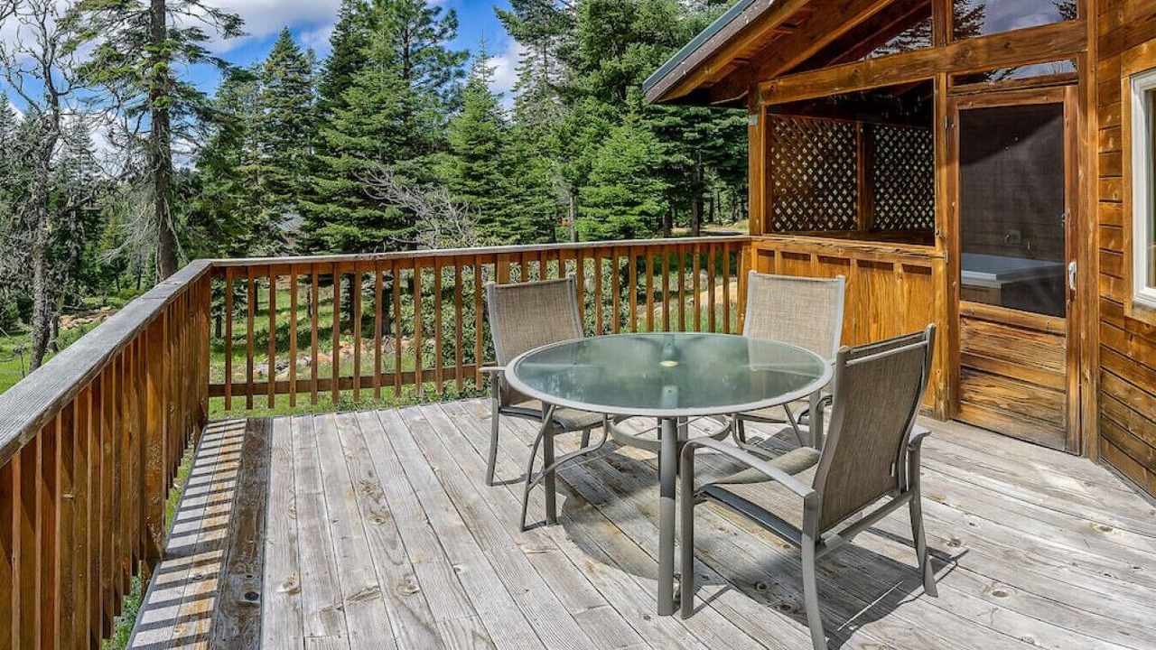 Photo of Outdoor in Ashland