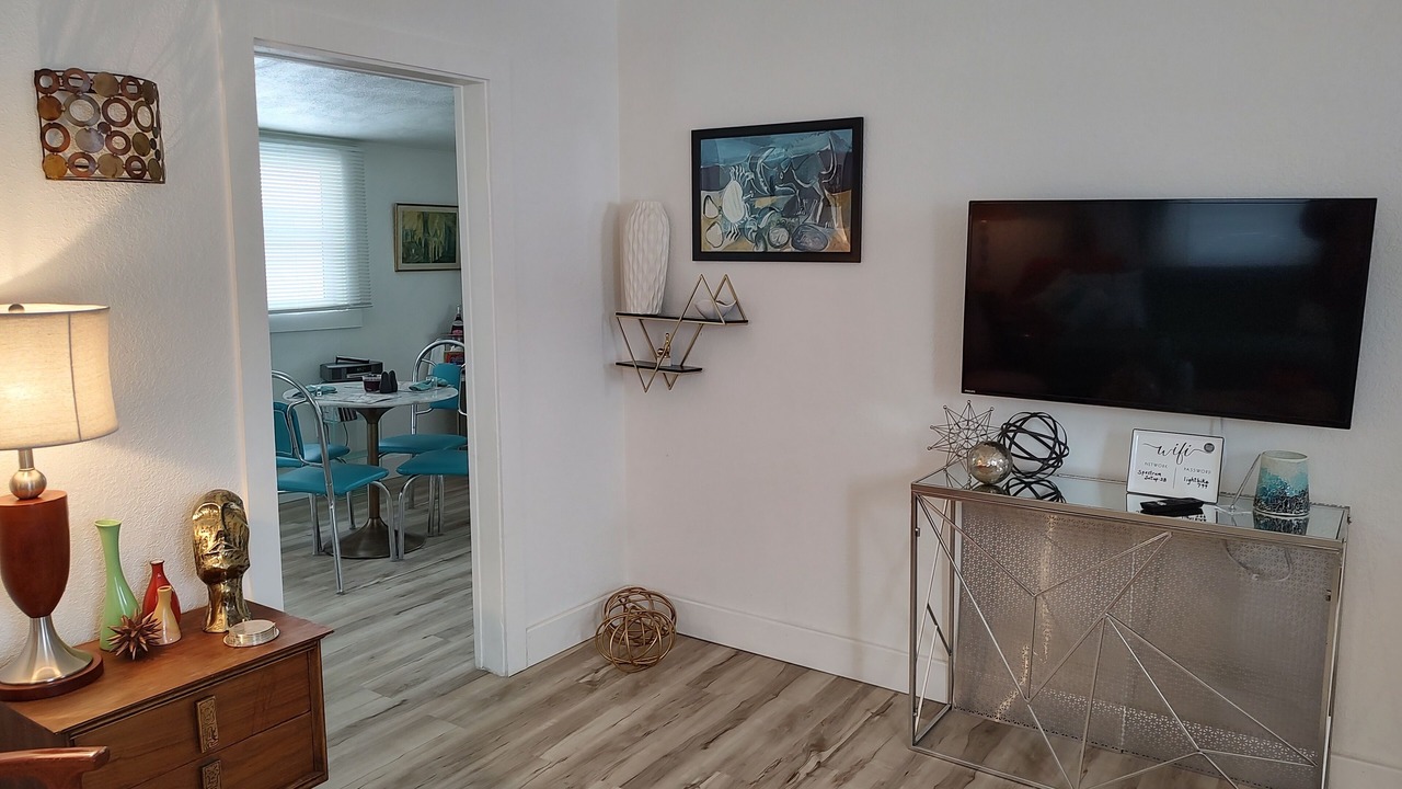 Photo of Livingroom in Downtown Klamath Falls