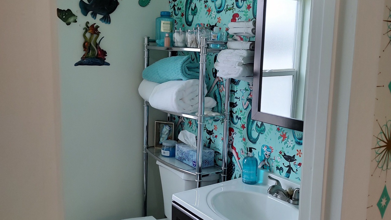 Photo of Bathroom in Downtown Klamath Falls