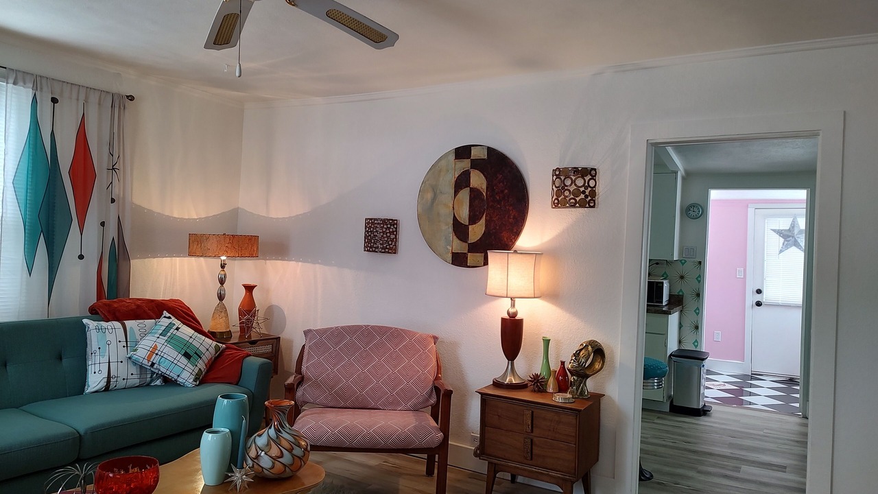 Photo of Livingroom in Downtown Klamath Falls