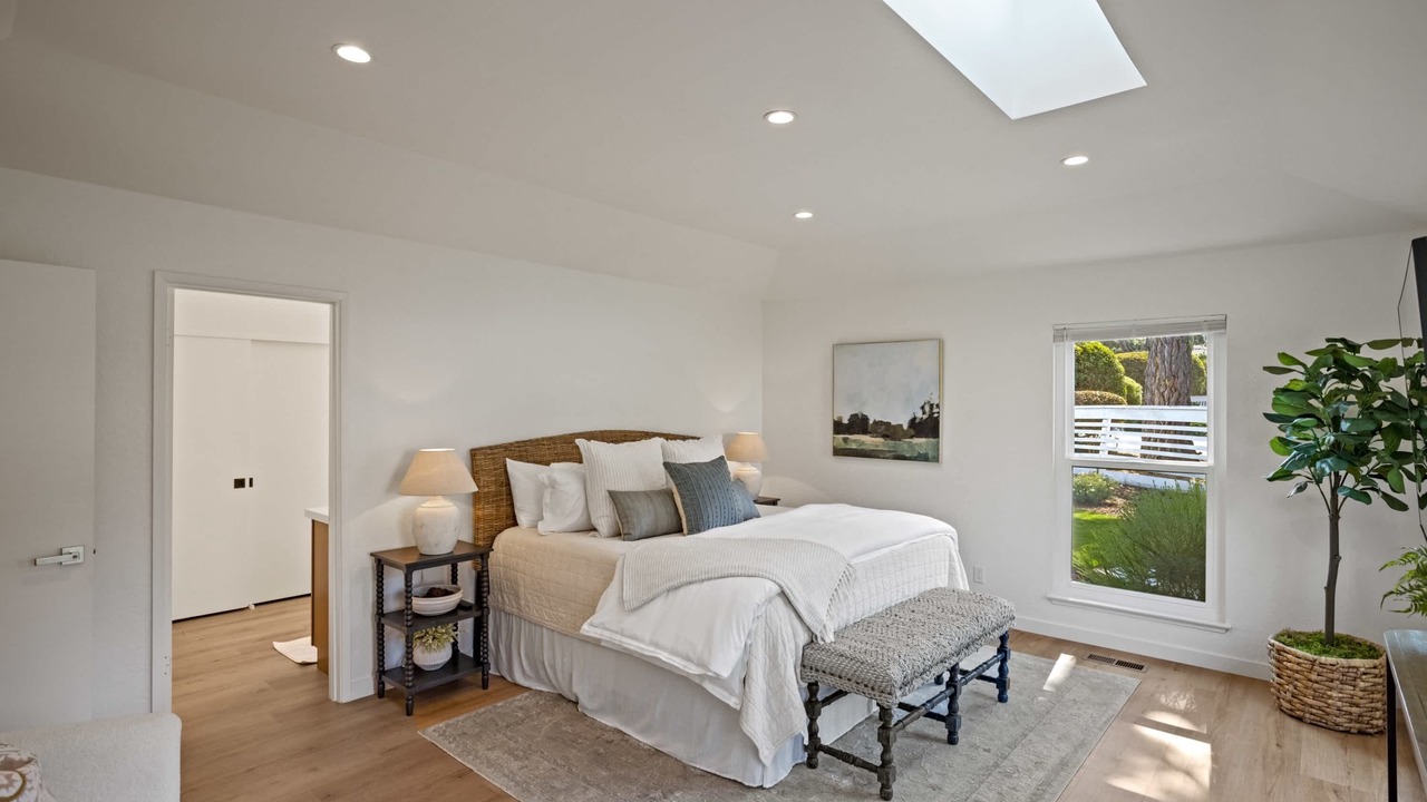Photo of Bedroom in Del Monte Forest