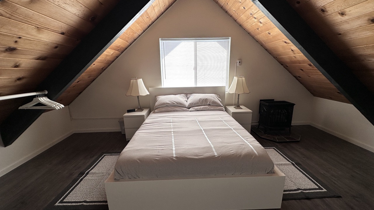Photo of Bedroom in North Upper Truckee
