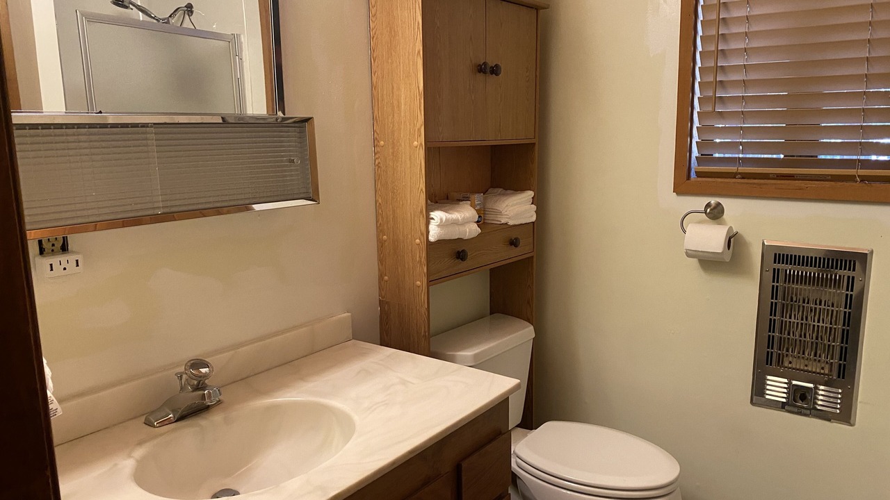 Photo of Bathroom in Lake Almanor Country Club