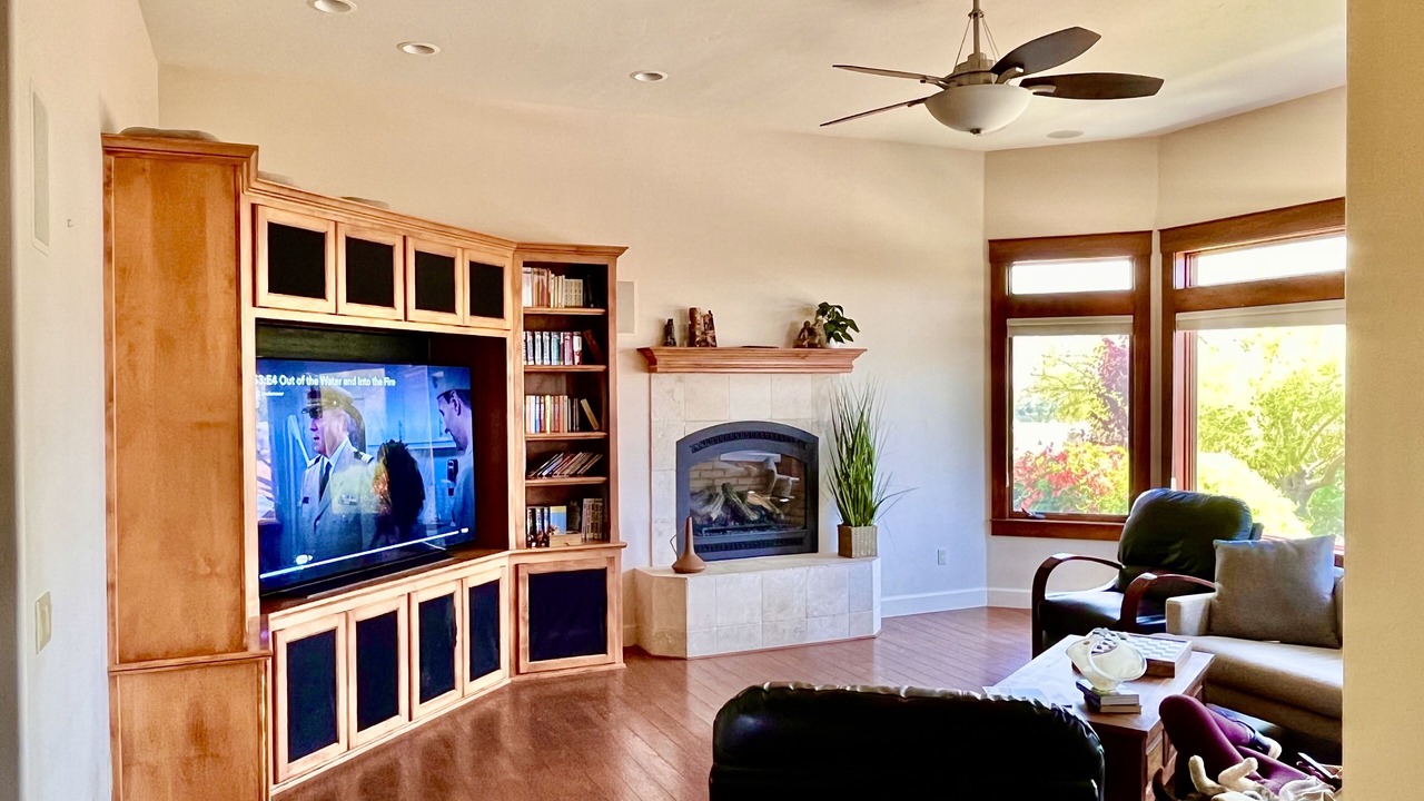 Photo of Livingroom in Templeton