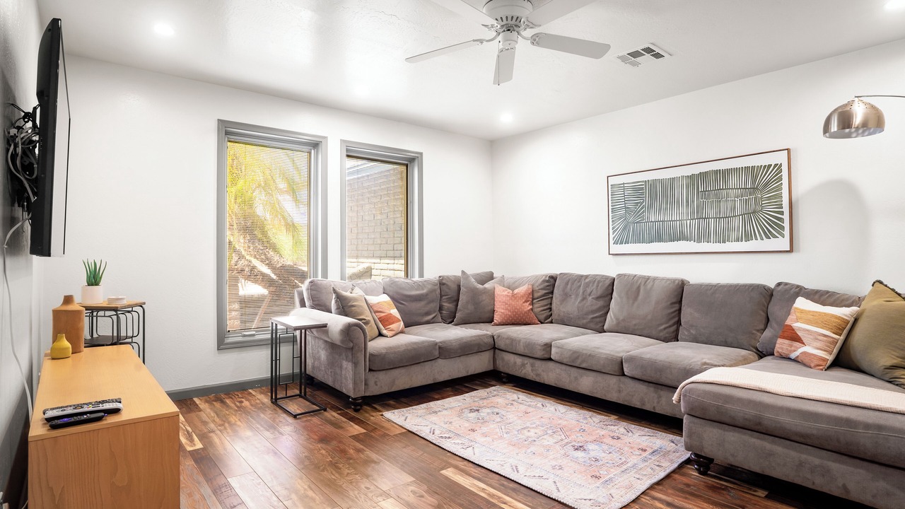 Photo of Livingroom in Paradise Valley Village