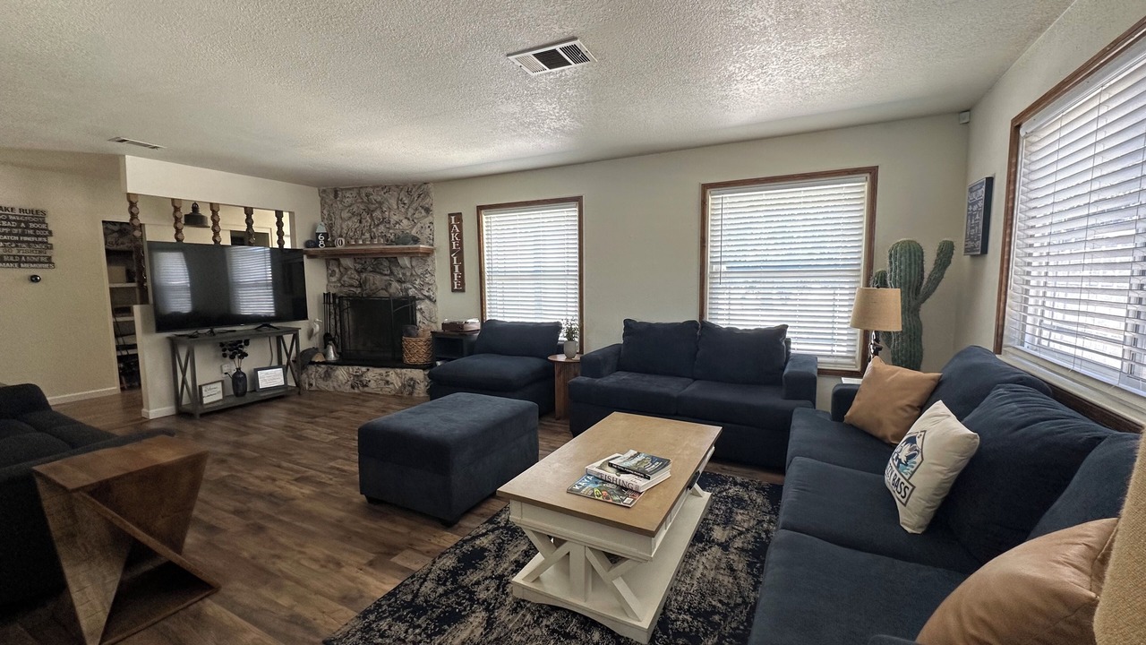 Photo of Livingroom in Silver Lakes Country Club