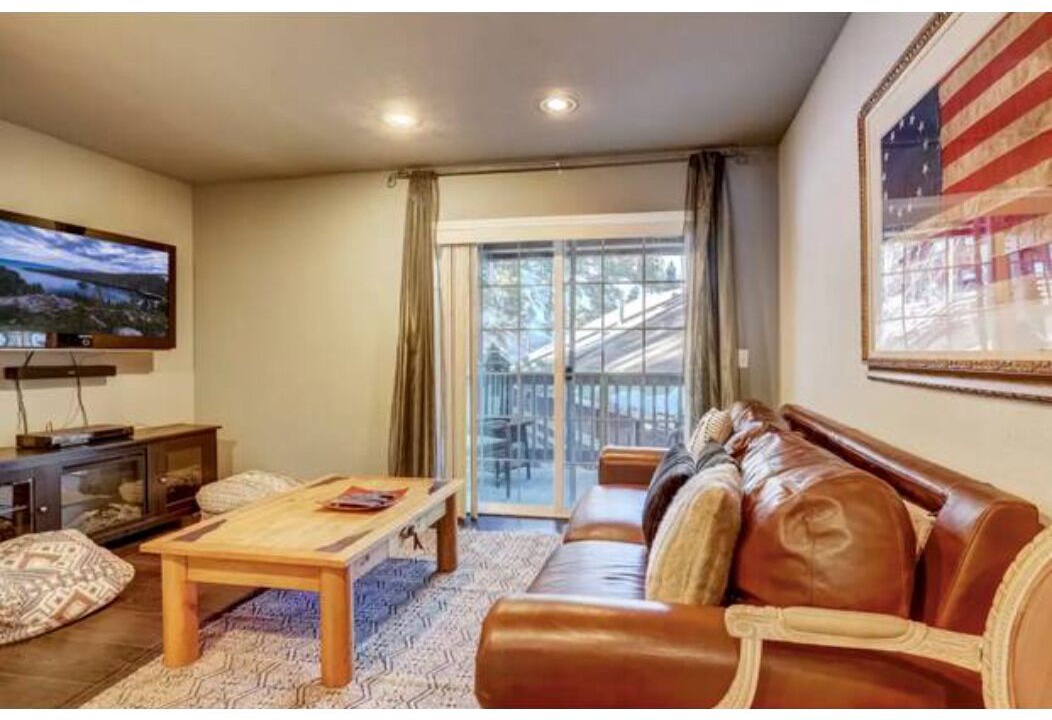 Photo of Livingroom in Tahoe Village