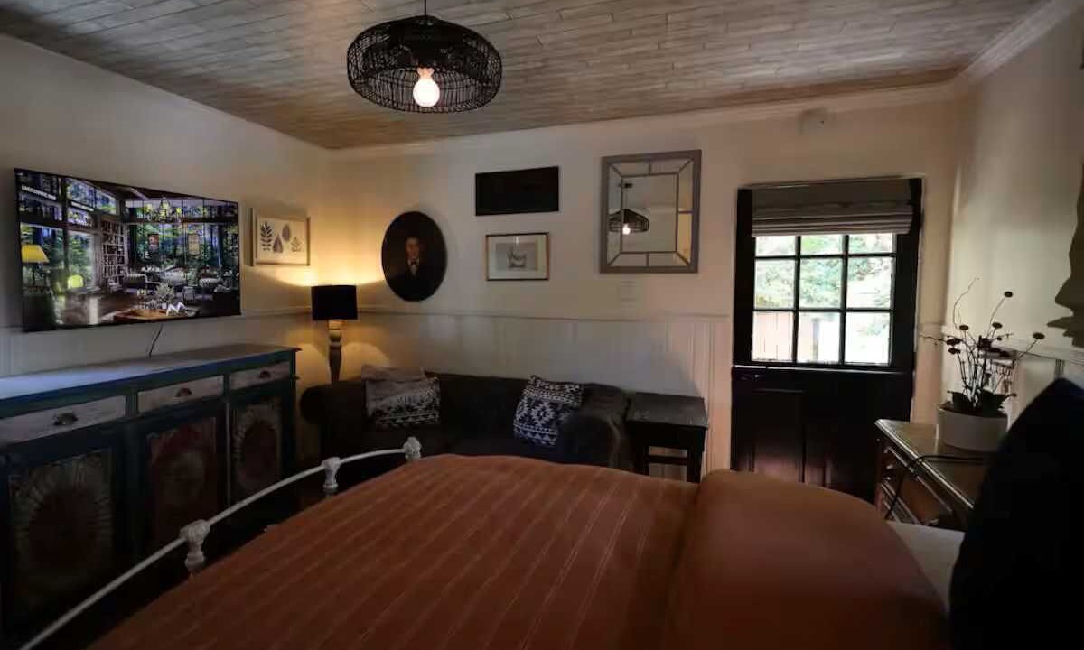 Photo of Bedroom in Tahquitz River Estates