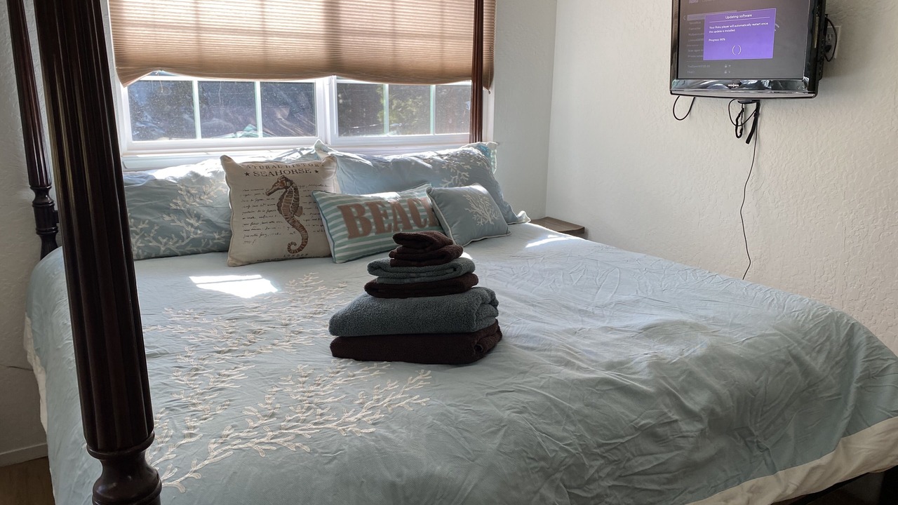 Photo of Bedroom in Round Hill Village