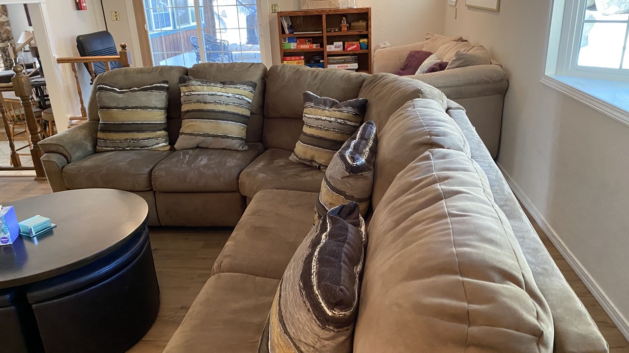Photo of Livingroom in Round Hill Village