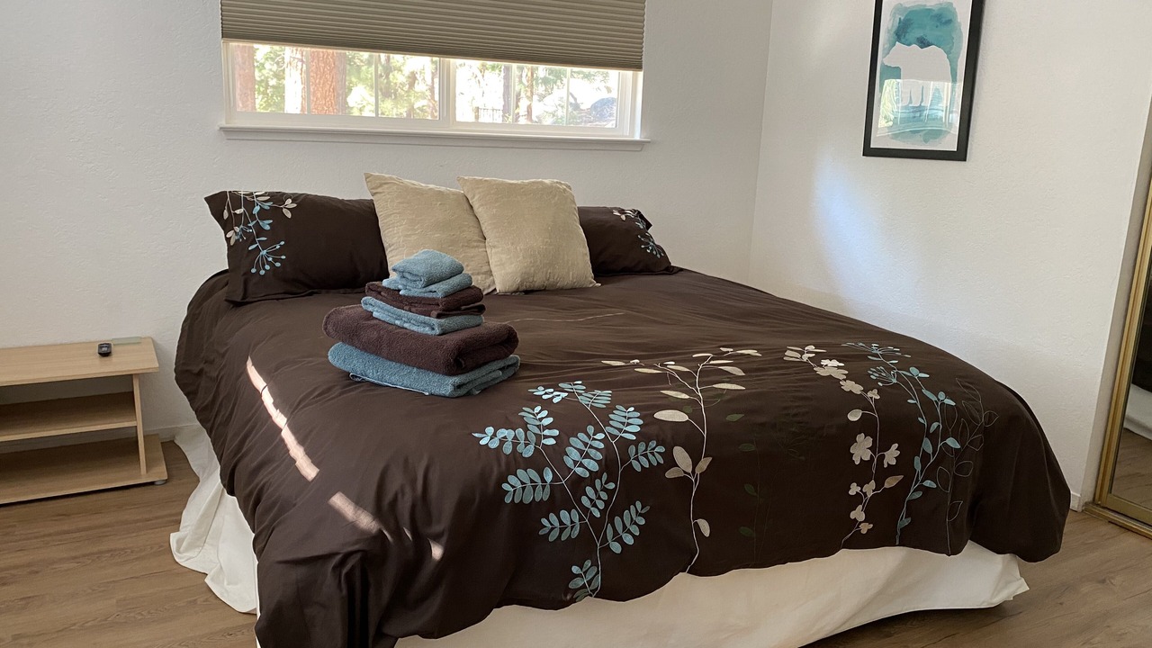 Photo of Bedroom in Round Hill Village