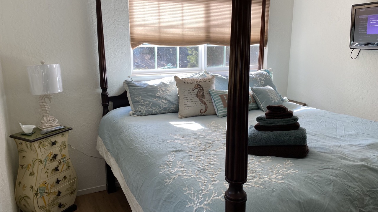 Photo of Bedroom in Round Hill Village