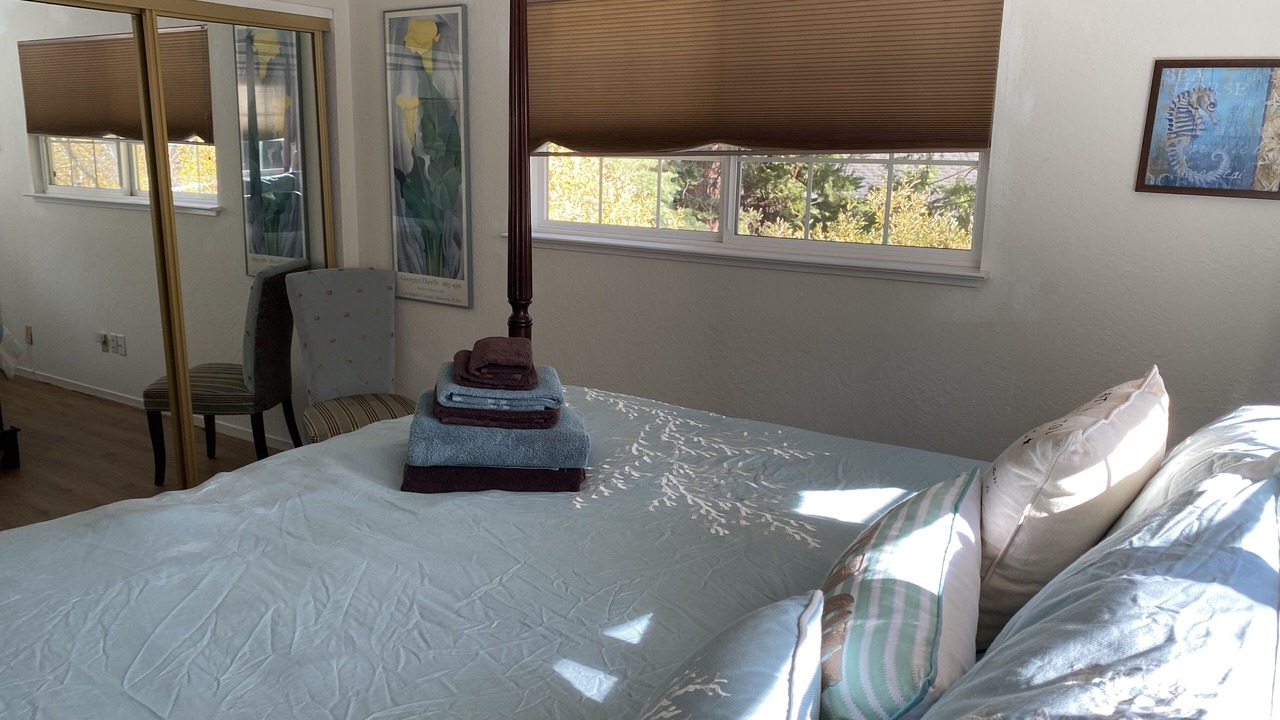 Photo of Bedroom in Round Hill Village