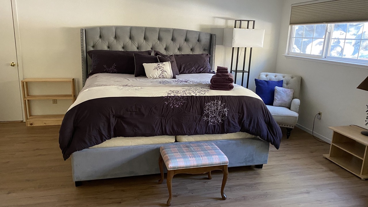 Photo of Bedroom in Round Hill Village