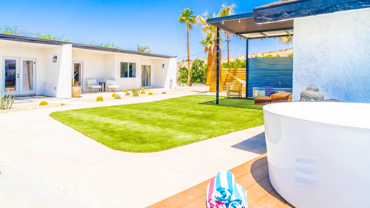 Photo of Patio Balcony in Desert Hot Springs