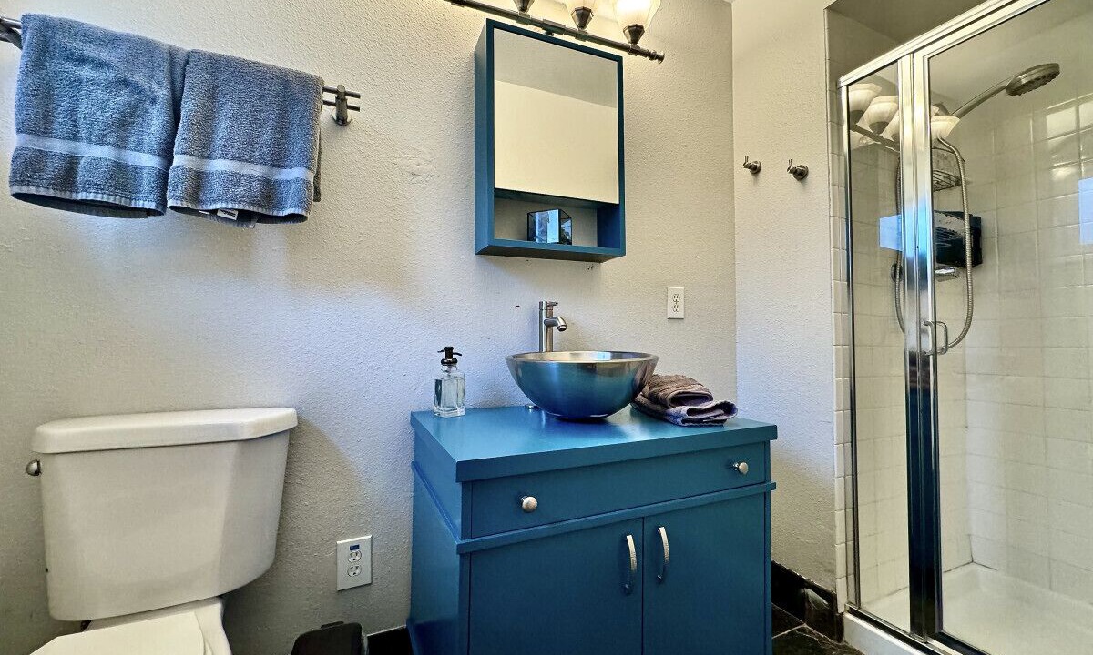 Photo of Bathroom in Little Pocket