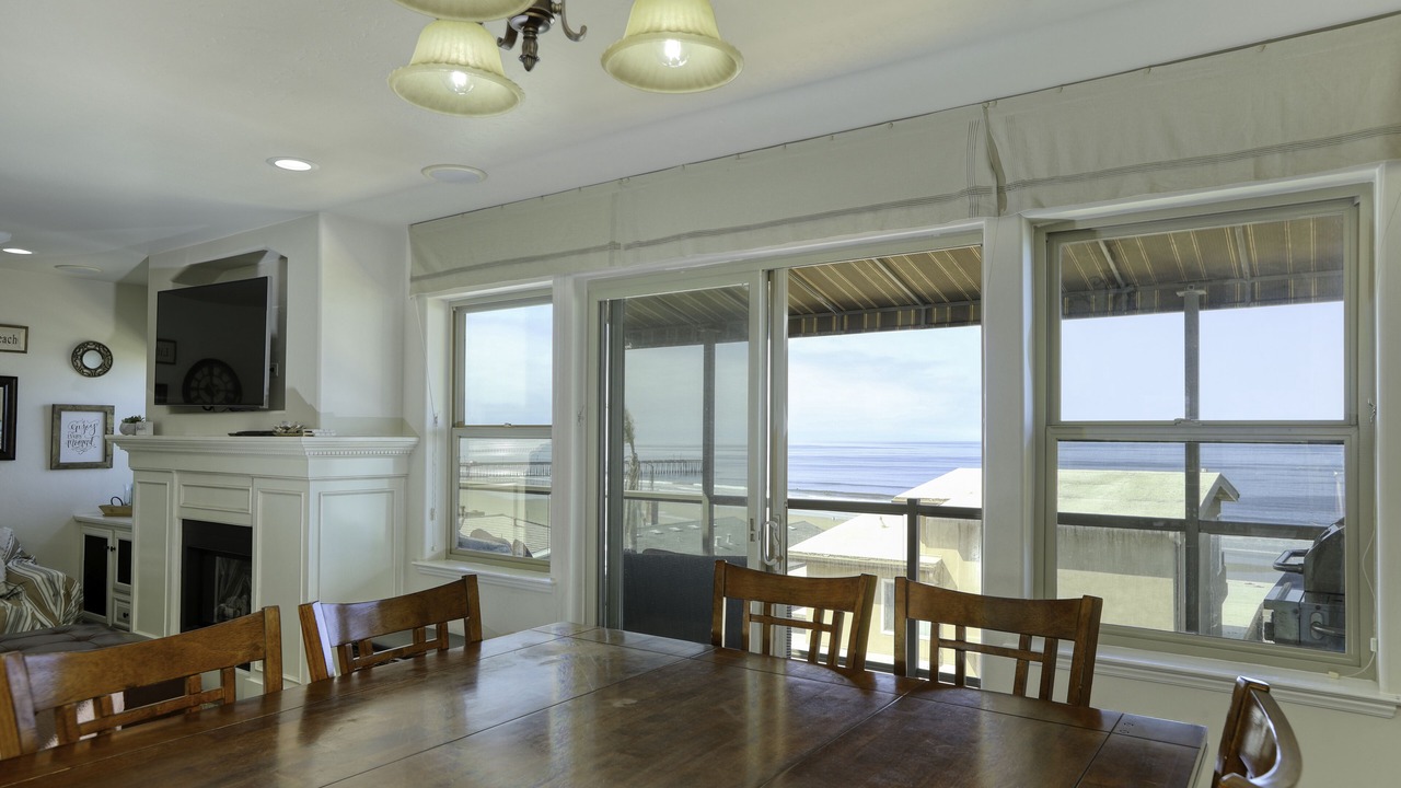 Photo of Livingroom in Downtown