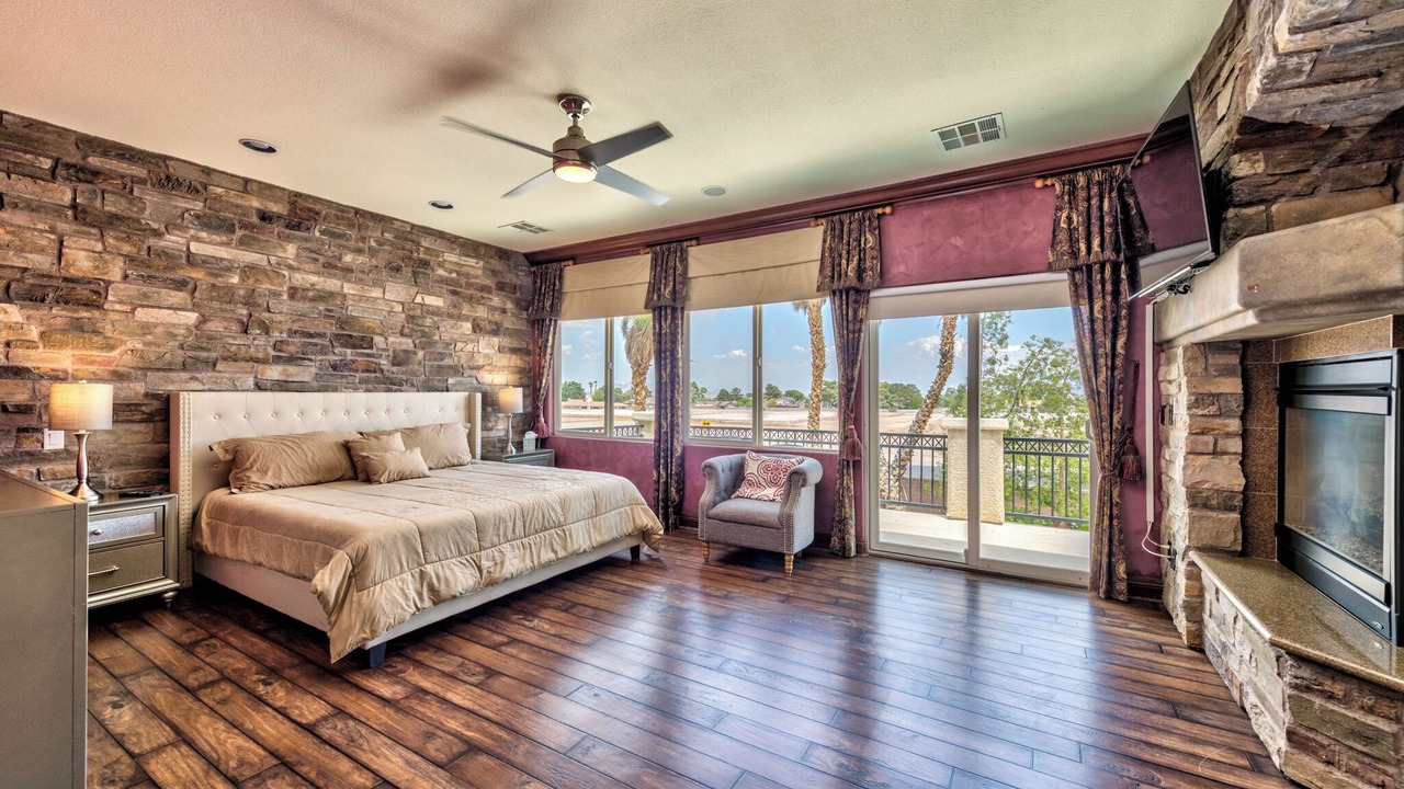 Photo of Bedroom in Enterprise