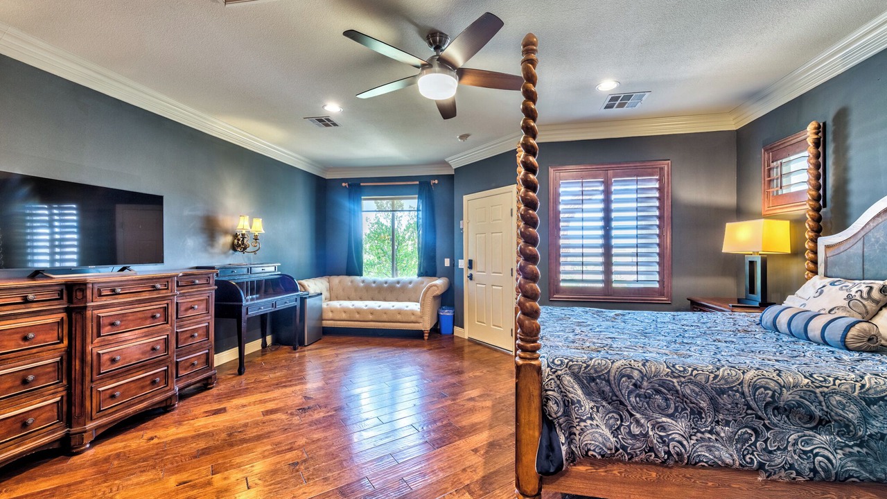 Photo of Bedroom in Enterprise