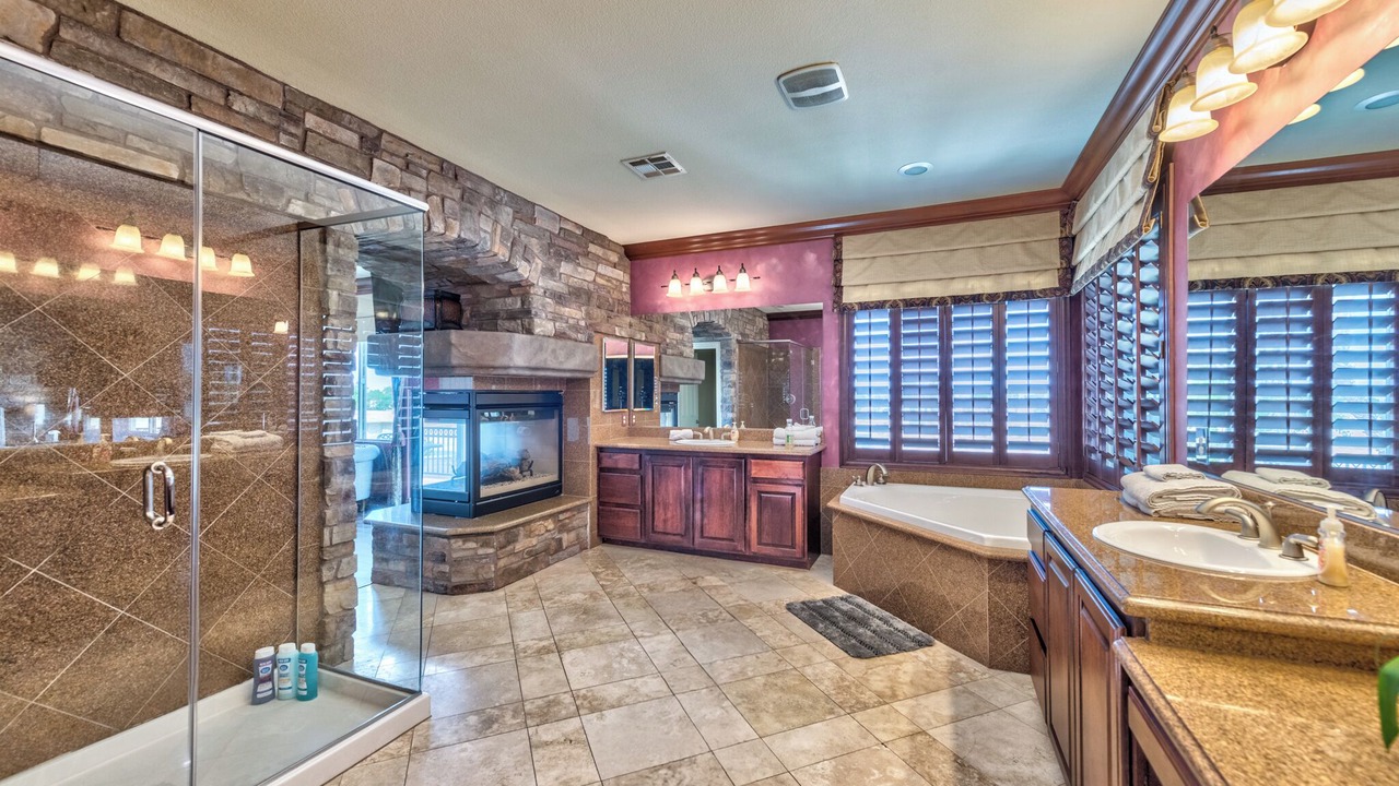 Photo of Bathroom in Enterprise