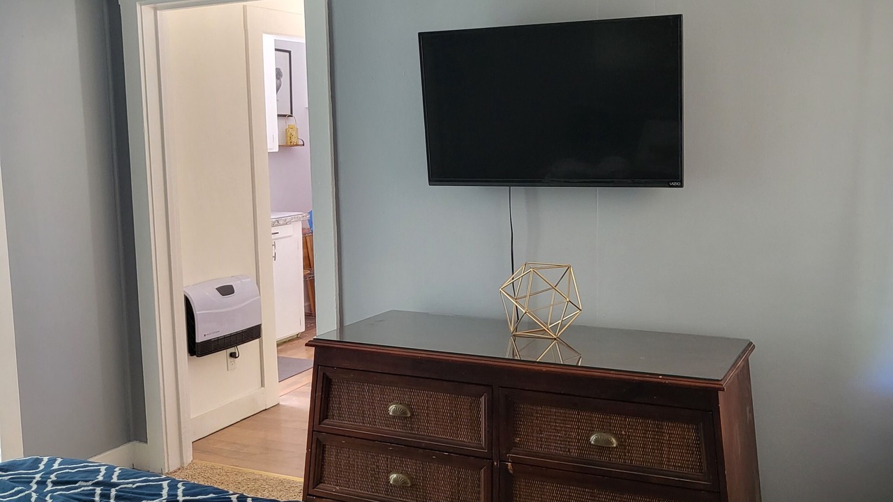 Photo of Bedroom in Weott