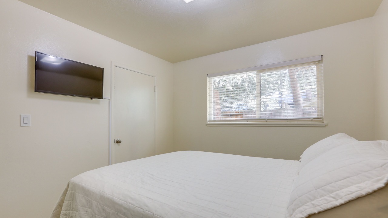 Photo of Bedroom in Sierra Tract