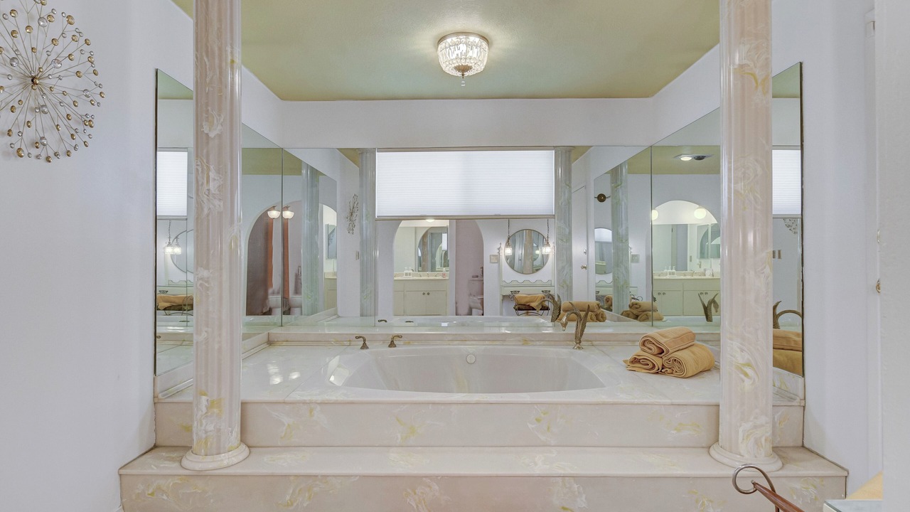 Photo of Bathroom in Paradise