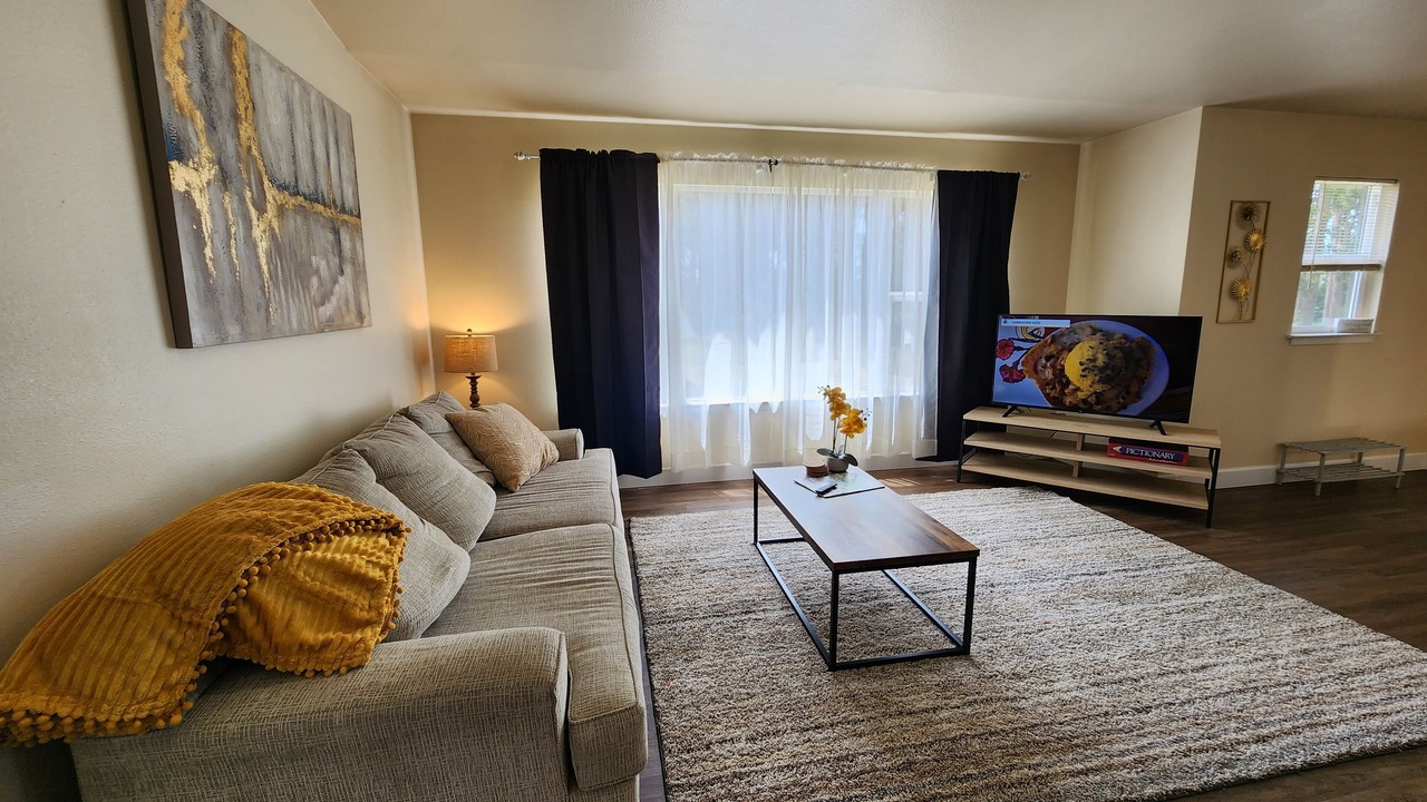 Photo of Livingroom in McKinleyville