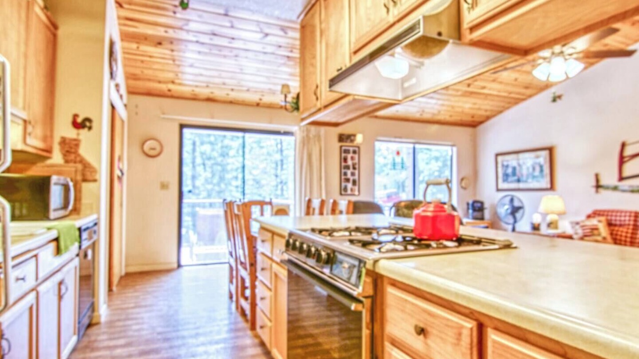 Photo of Kitchen in Groveland