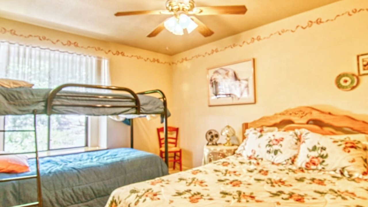Photo of Bedroom in Groveland